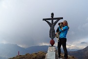 70 Un abbraccio per la conquista della cima del Pizzo Rabbioso